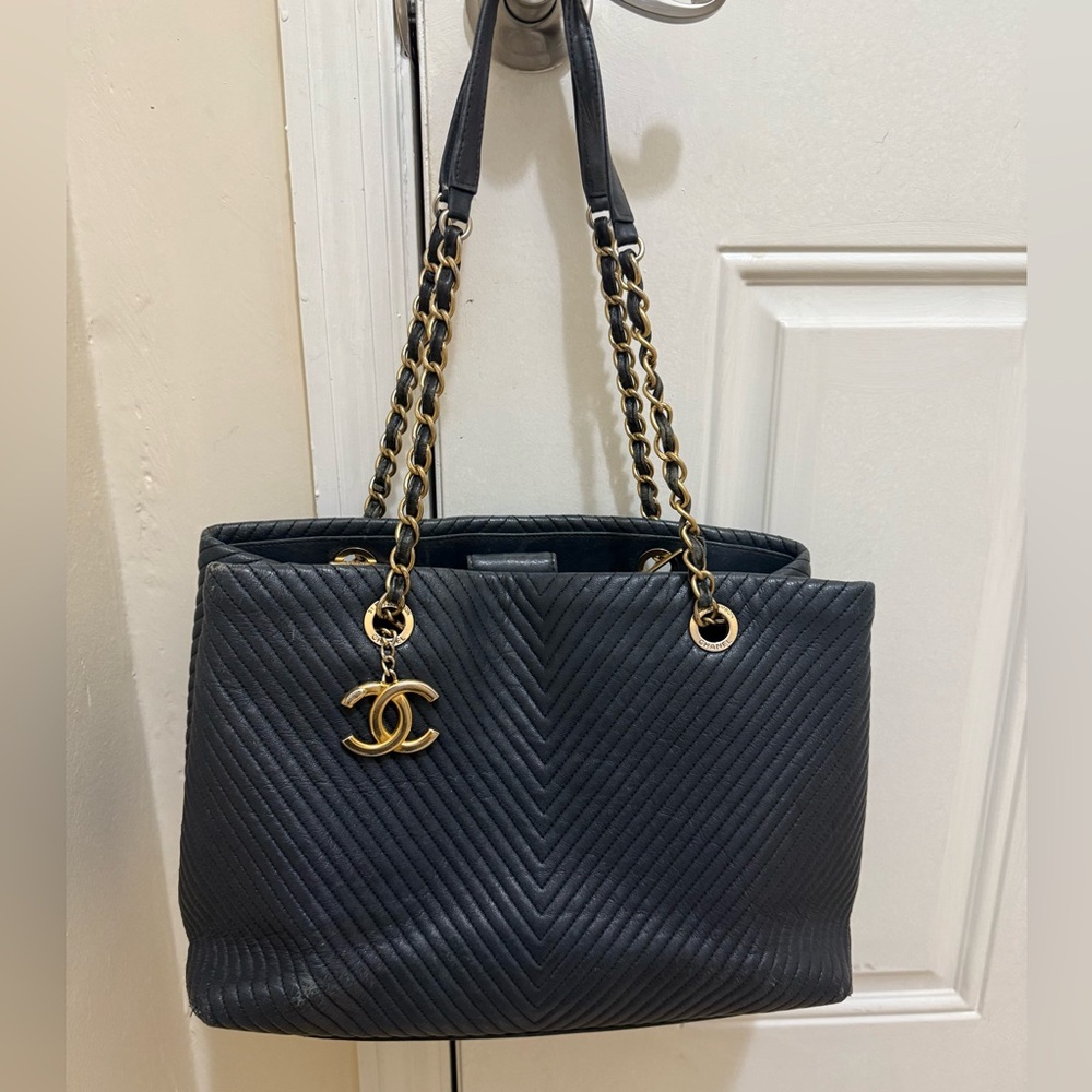 Chanel Chevron Black Shoulder Bag